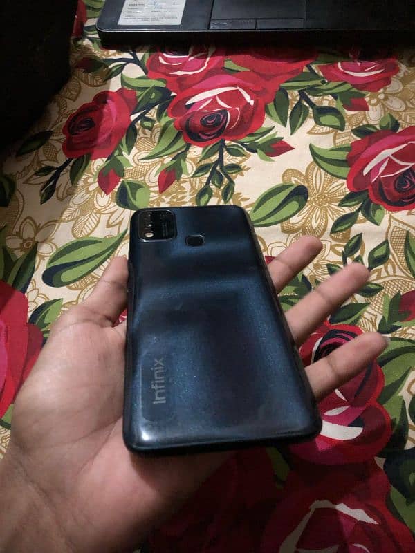 Infinix hot 11 play 4/64gb fresh condition with box 1