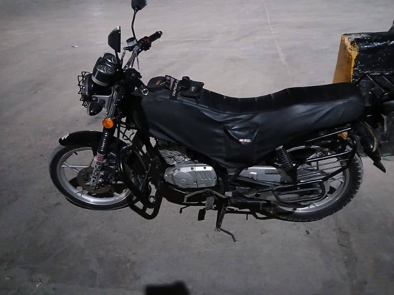 SUZUKI GS150 2020 2