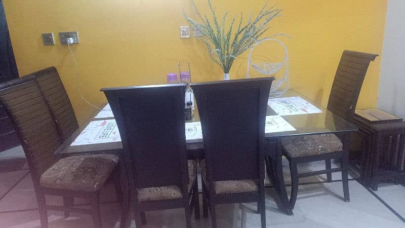 dinning table with 6 chairs 1