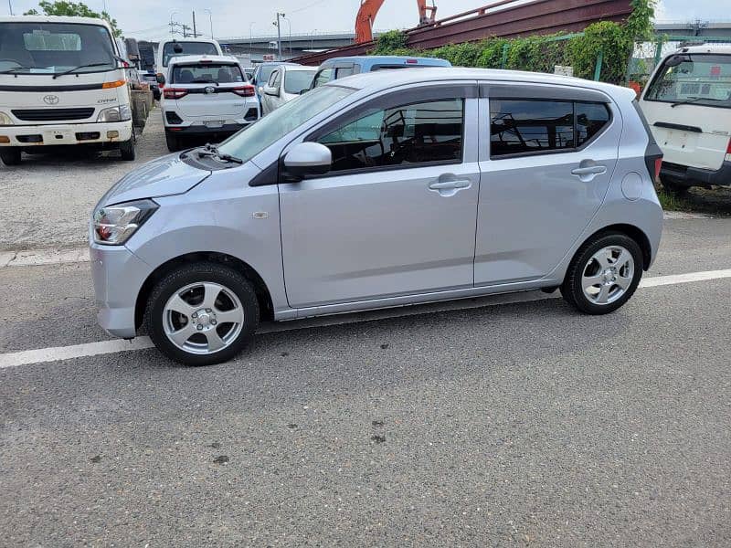 Daihatsu Mira 2021 3