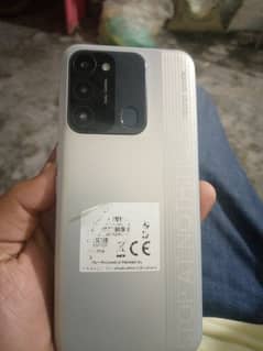 Tecno spark 8c 3/64 urgent sale