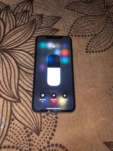 Iphone XSMAX (256GB) 3