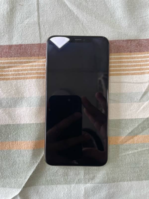 My iphone 11pro max 64gb Non JV 3