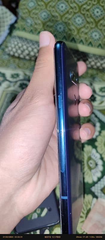 Lg V40 thinQ 6/64 Urgent Sale 2