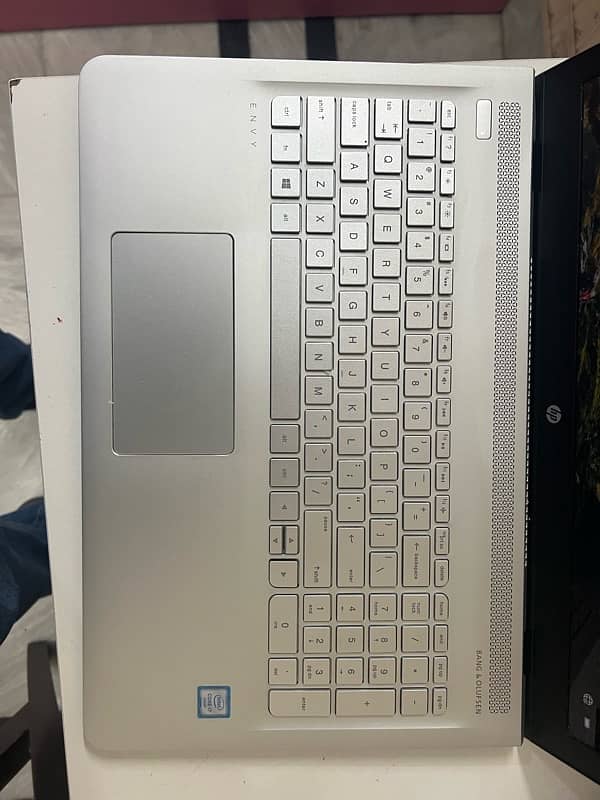 HP ENVY 15” Ci 7 6th Gen, 8gb 500 gb 3