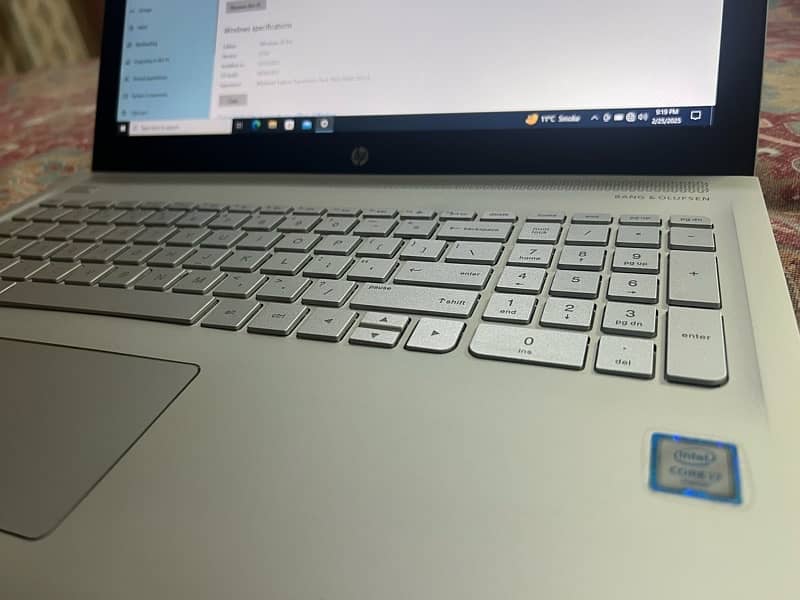 HP ENVY 15” Ci 7 6th Gen, 8gb 500 gb 9