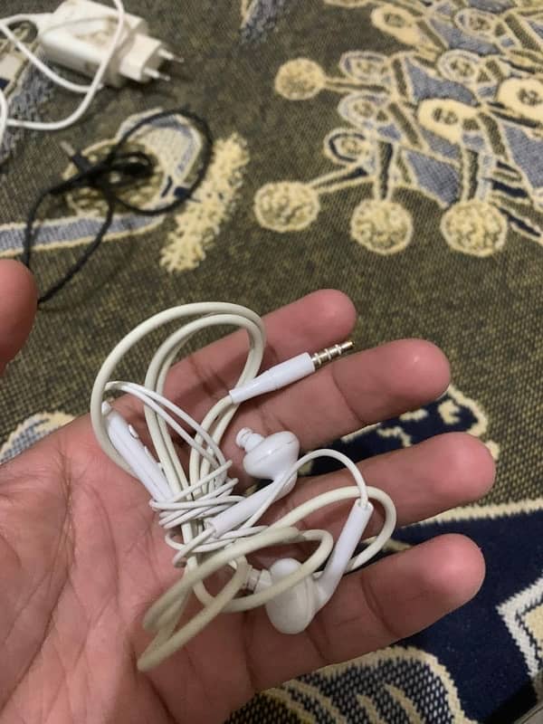 Mobile chargers for sale 9