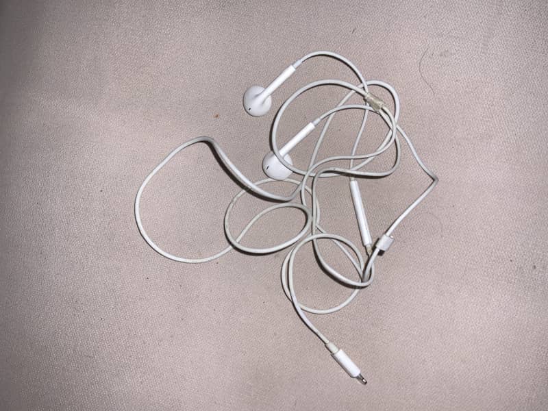 apple lightning handfree original 0