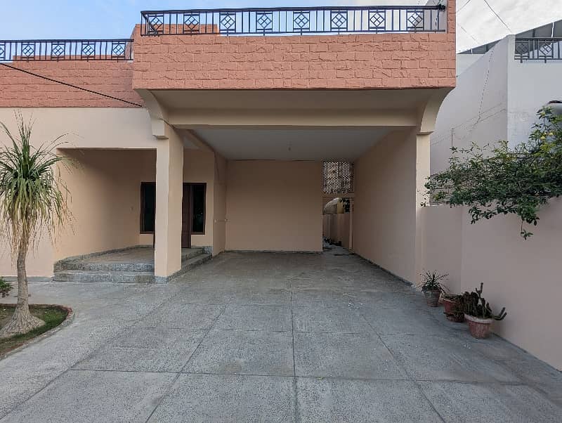 01-Kanal 4-BedRoom's House Available For Rent In Askari-9 Lahore. 2