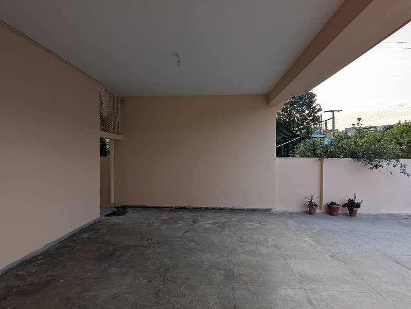 01-Kanal 4-BedRoom's House Available For Rent In Askari-9 Lahore. 6