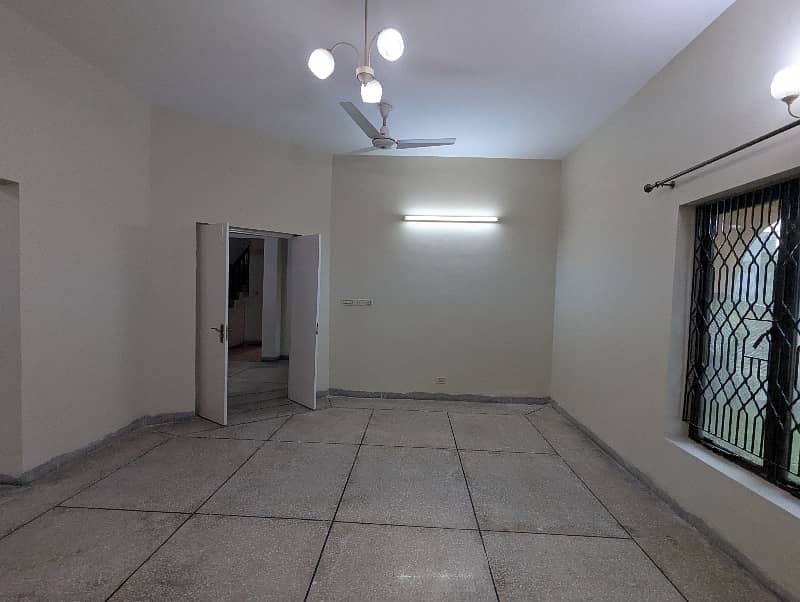 01-Kanal 4-BedRoom's House Available For Rent In Askari-9 Lahore. 8