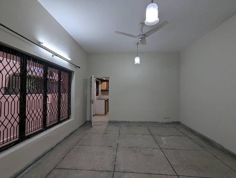 01-Kanal 4-BedRoom's House Available For Rent In Askari-9 Lahore. 9