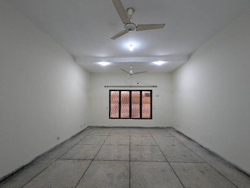 01-Kanal 4-BedRoom's House Available For Rent In Askari-9 Lahore. 17