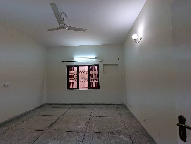 01-Kanal 4-BedRoom's House Available For Rent In Askari-9 Lahore. 22