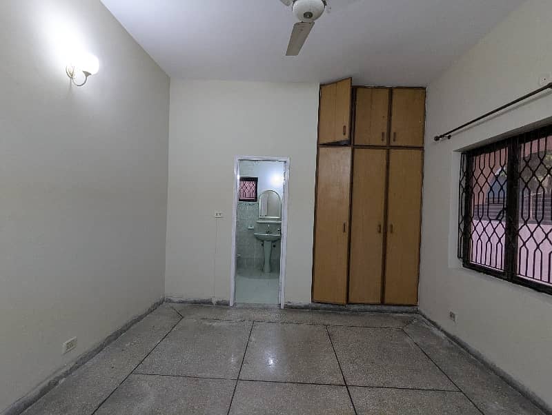 01-Kanal 4-BedRoom's House Available For Rent In Askari-9 Lahore. 29