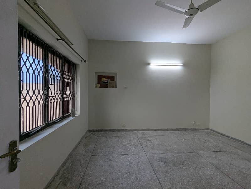 01-Kanal 4-BedRoom's House Available For Rent In Askari-9 Lahore. 35