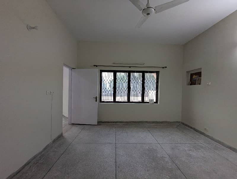 01-Kanal 4-BedRoom's House Available For Rent In Askari-9 Lahore. 40