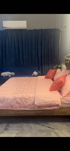 Bedroom set (4 months used)