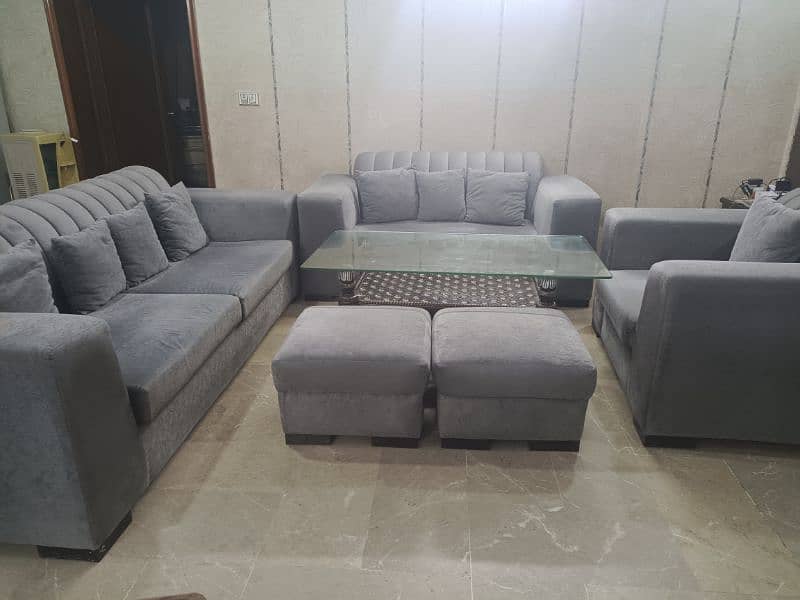 Sofa set with table 0