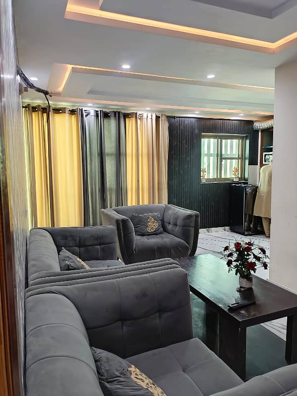 ONE BED LUXERY FURNISHED APARTMENT FOR RENT IN QUAID BLOCK BAHRIA TOWN LAHORE 0