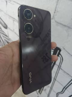 Vivo Y18 6/128 With box charger 5 months warrany