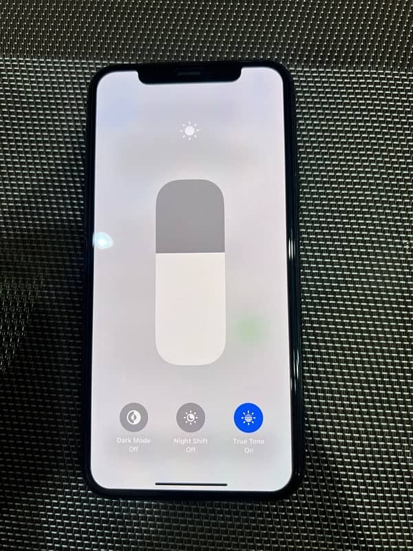 iPhone 11 Pro pta 256gb 4