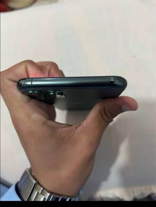 iPhone 11 Pro Max 64 gb waterproof 4