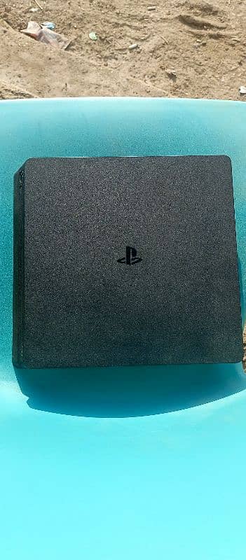 ps4 slim 500 GB hard with games 4