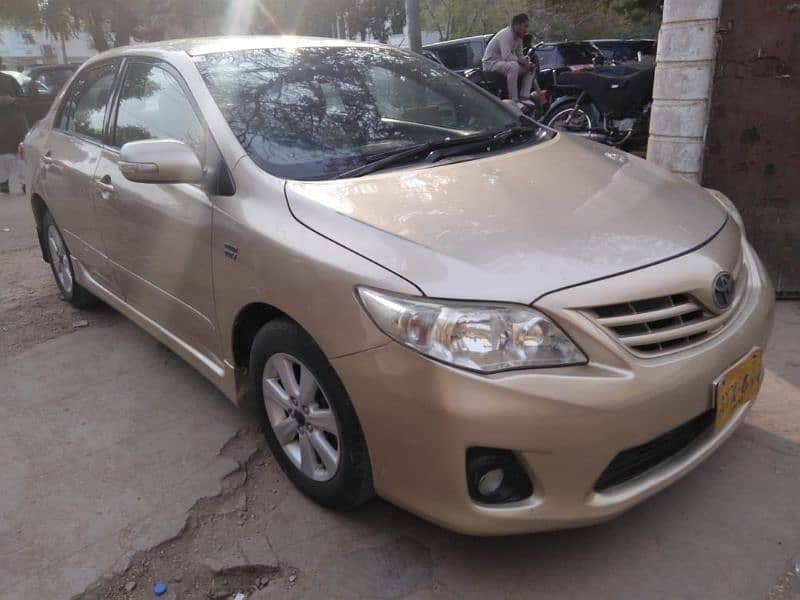 Toyota Corolla Altis 2013 4