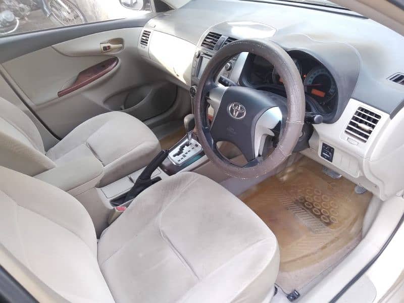 Toyota Corolla Altis 2013 5