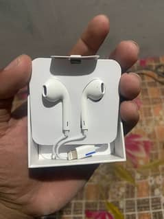 iphone handfree orignal airpods 100% orignal without bluetooth