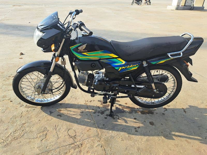 honda pridor model 2024 karachi number 8