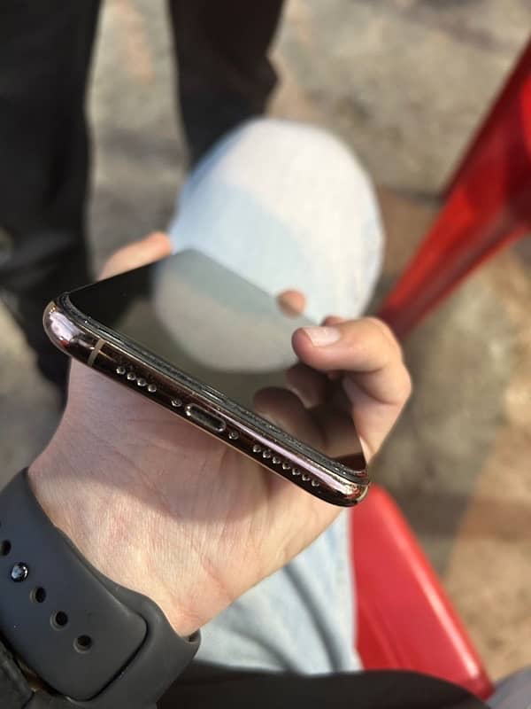 Iphone 11 pro max 64GB NON PTA 3