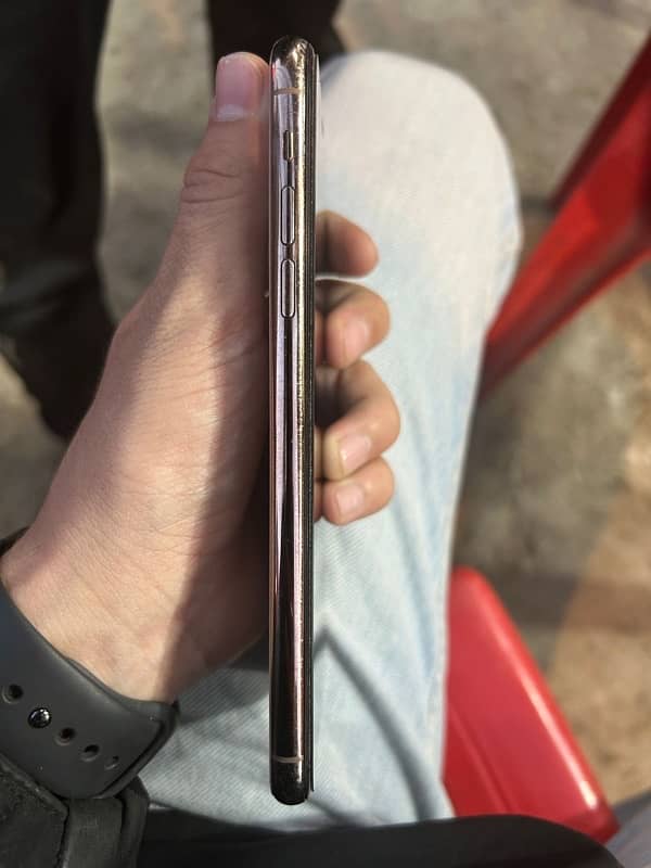 Iphone 11 pro max 64GB NON PTA 4