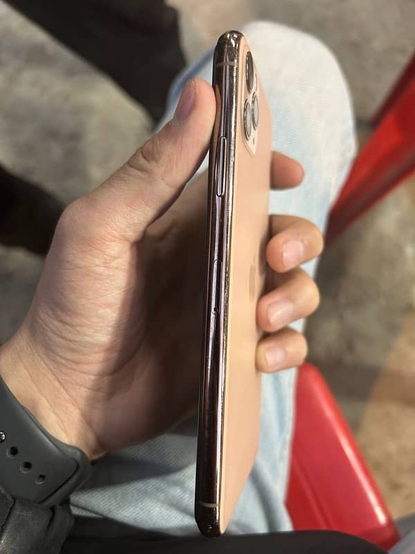 Iphone 11 pro max 64GB NON PTA 7