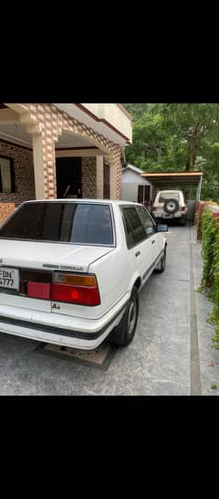 Toyota Corolla 86 model GL saloon