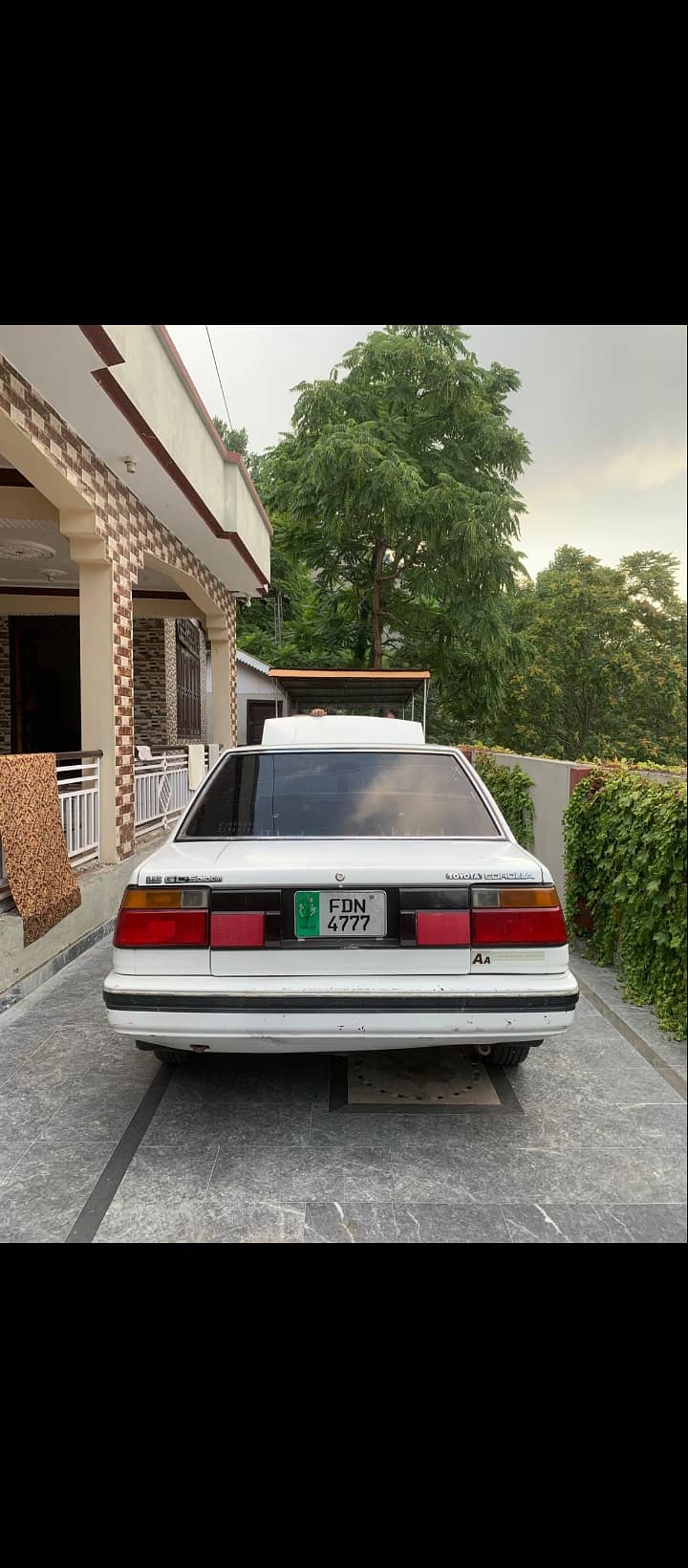 Toyota Corolla 86 model GL saloon 8