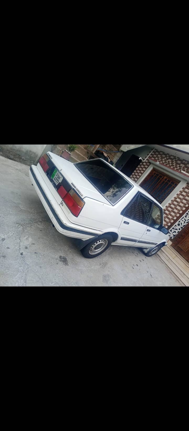 Toyota Corolla 86 model GL saloon 10