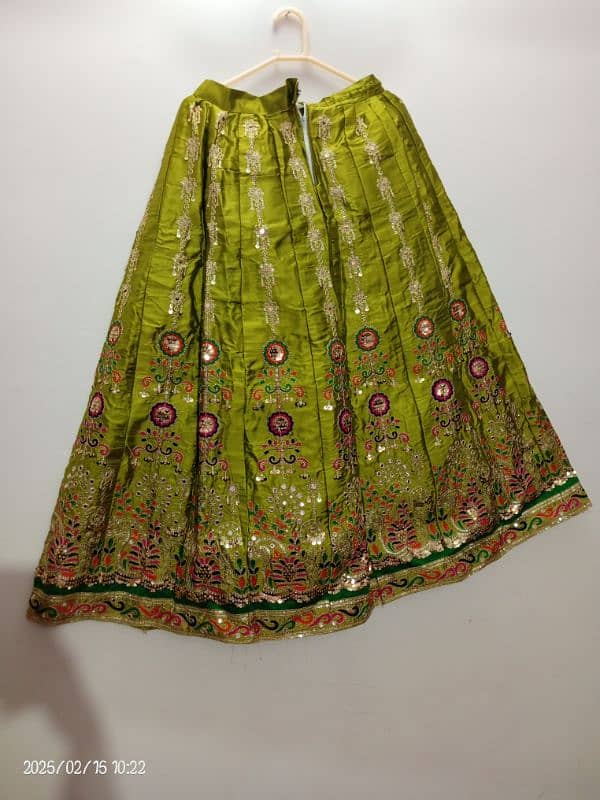 Bridal mehndi lehnga 2