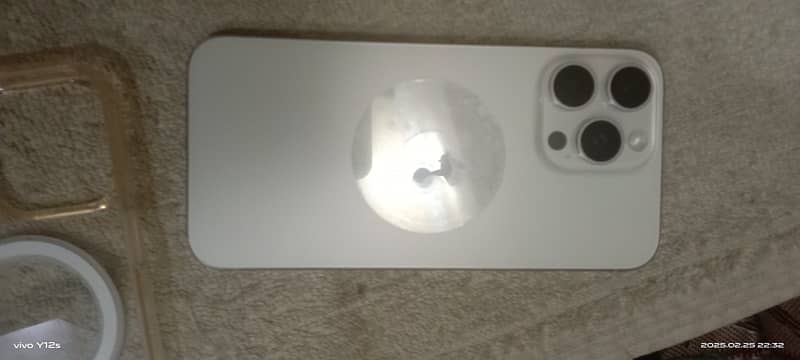 selling iphone 15 pro max with all accessories for gaming 3 months use 2