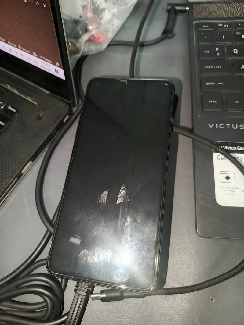 One Plus 8T (LCD Green Line) 1