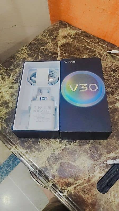 vivo v30 12 GB 256 GB aqua colour fix price almost 9 month warranty 2