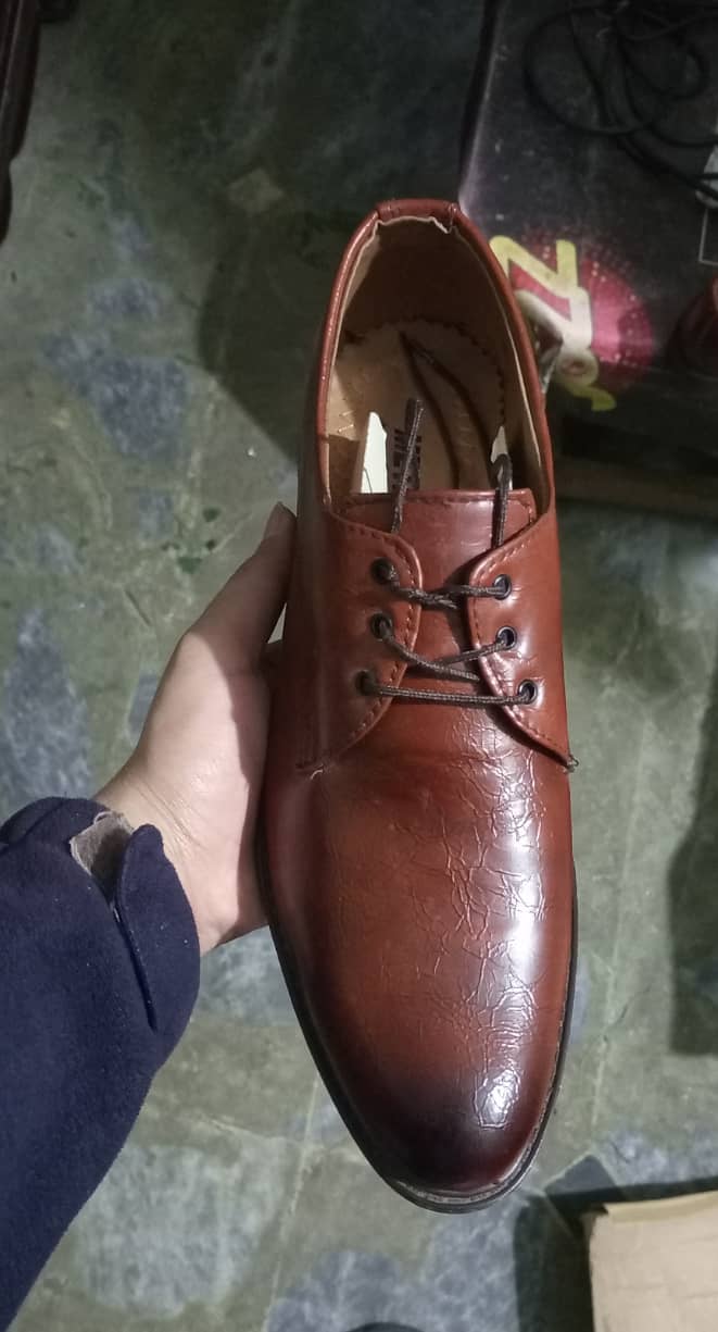 Aadhi price ma lajyen bilkul new shoes | Size 8 - 8.5 shoes for men 1