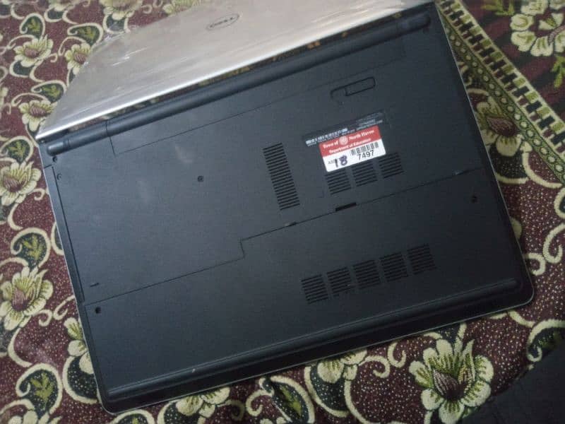 new condition touch screen laptop urgent sell need money 9