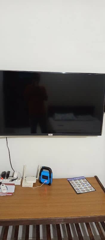 TCL 49 inch smart TV with box 2