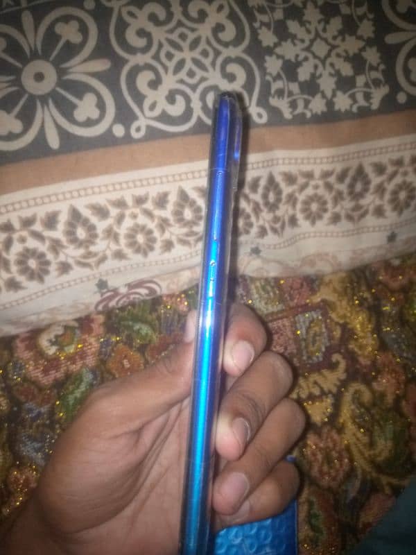 Vivo mobile for urgent sell 2