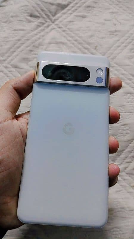 Google pixel 8 pro ad pora deko 8