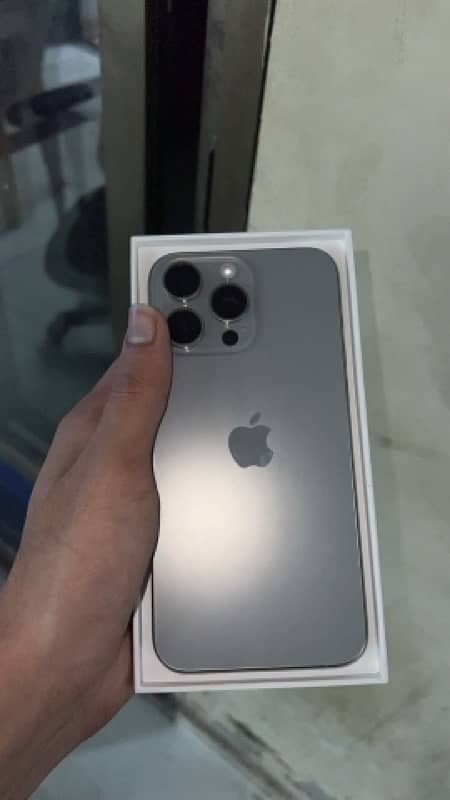 iphone 15 pro max 0