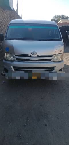 Toyota hiace baksa 214