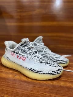 ADIDAS YEZZY BOOST V2